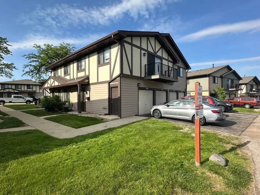 1475 Sacramento Drive #1475, Hanover Park, IL 60133 - #3