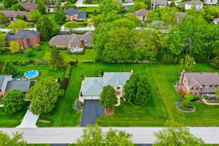 406 Woodview Drive, Prospect Heights, IL 60070 - #2