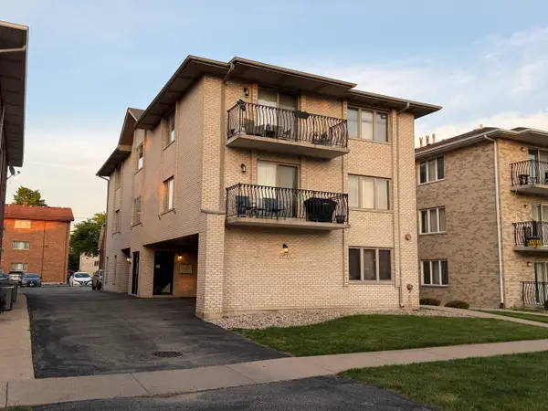 9533 Minnick Avenue #3E, Oak Lawn, IL 60453