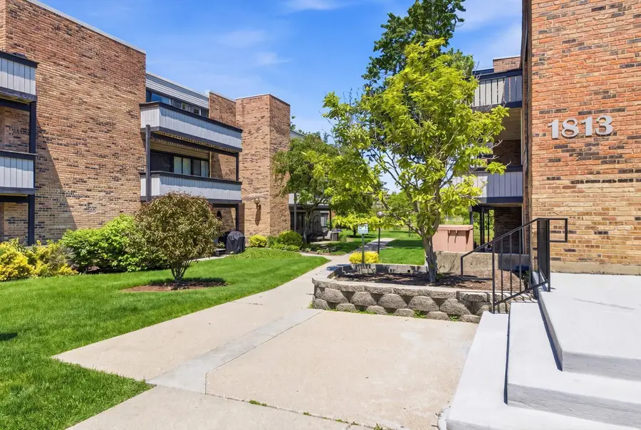 1813 Hemlock Place #110, Schaumburg, IL 60173 - #2