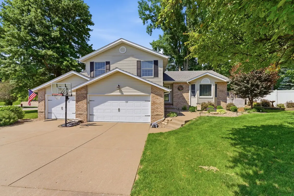 2212 Parkway Drive, Port Byron, IL 61275-9850 - #1