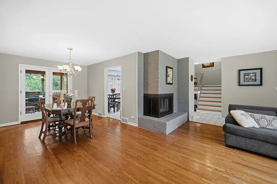 1105 N Hemlock Lane, Mount Prospect, IL 60056 - #3