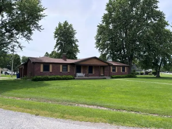 742 Shadwell Street, Flora, IL 62839