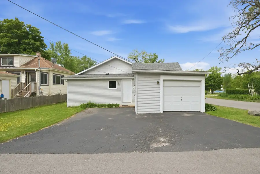 33847 N Prospect Drive, Grayslake, IL 60030 - #2