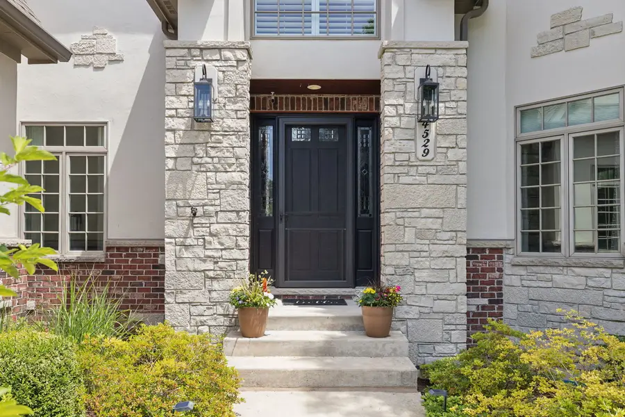 4529 Sherwood Avenue, Downers Grove, IL 60515 - #2