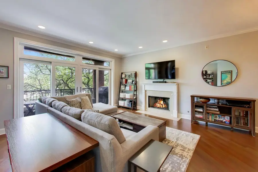 2912 N Sheffield Avenue #3S, Chicago, IL 60657 - #3