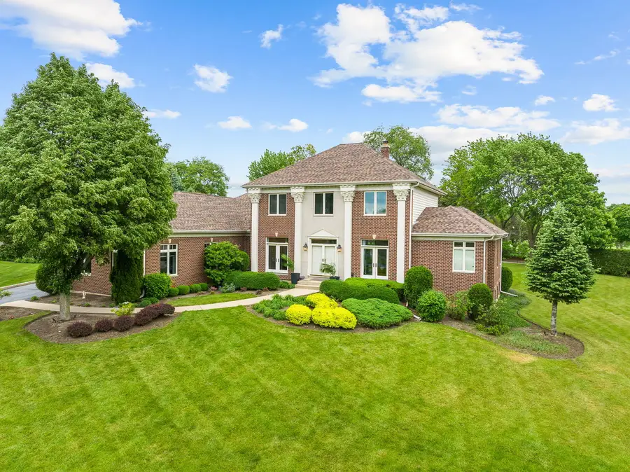 10N767 Newport Court, Elgin, IL 60124 - #2