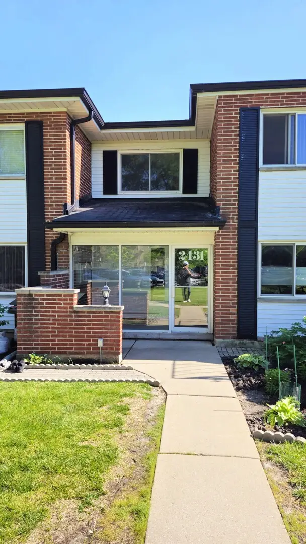 2431 E Brandenberry Court #2M, Arlington Heights, IL 60004 - #2