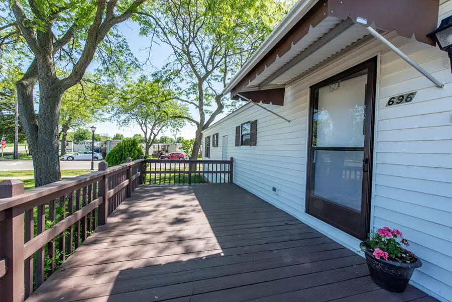 696 Birch Avenue, Park City, IL 60085 - #2