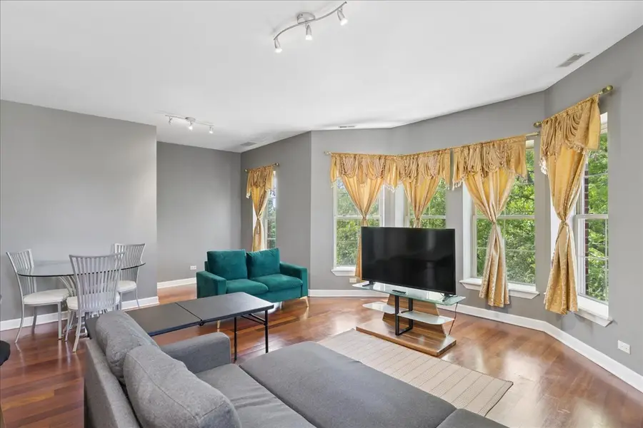 3629 S Giles Avenue #4, Chicago, IL 60653 - #2