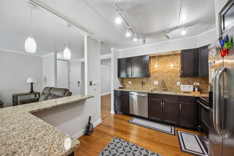 6330 Lincoln Avenue #3C, Morton Grove, IL 60053 - #3