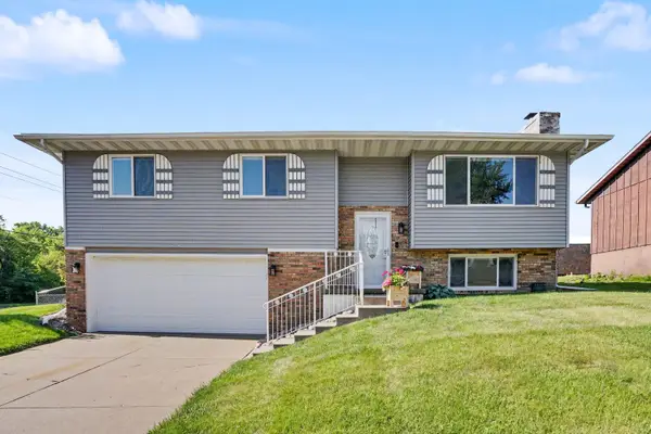 1305 W 41st Street, Davenport, IA 52086