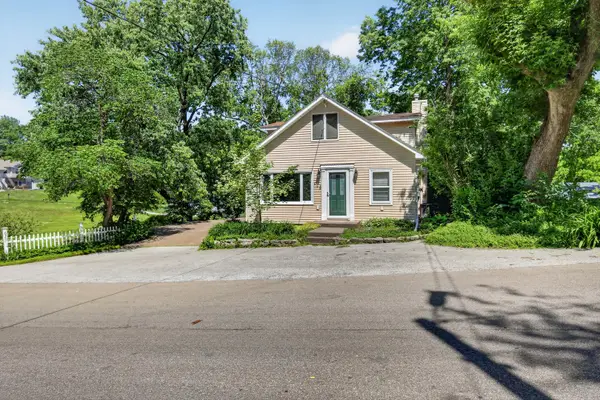 629 N 3rd Street, Le Claire, IA 52753