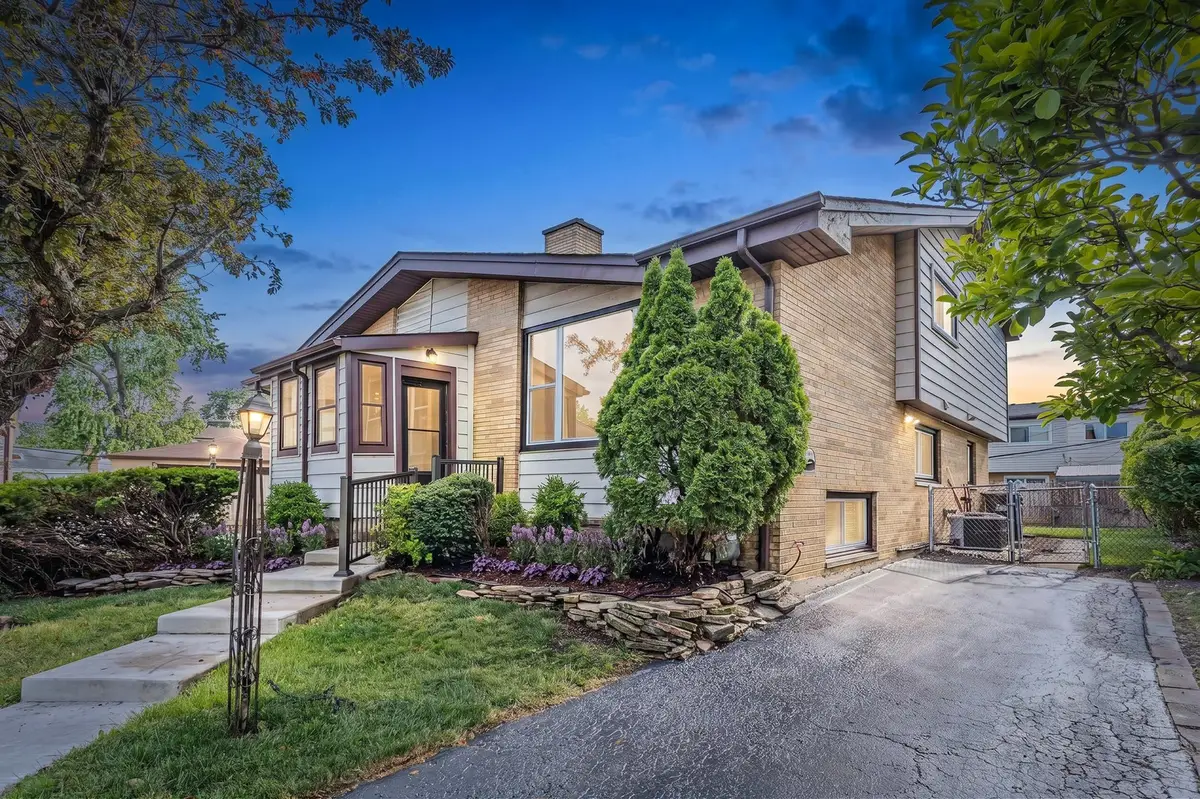 9272 N Home Terrace, Des Plaines, IL 60016 - #1