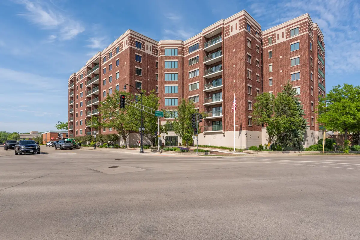 201 N Vail Avenue #807, Arlington Heights, IL 60004 - #1
