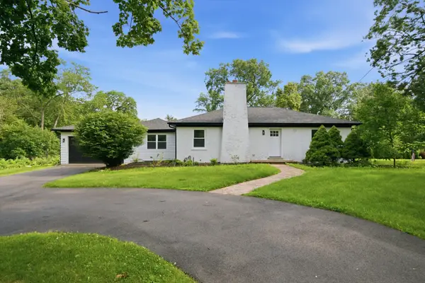 75 Brookdale Lane, Palatine, IL 60067