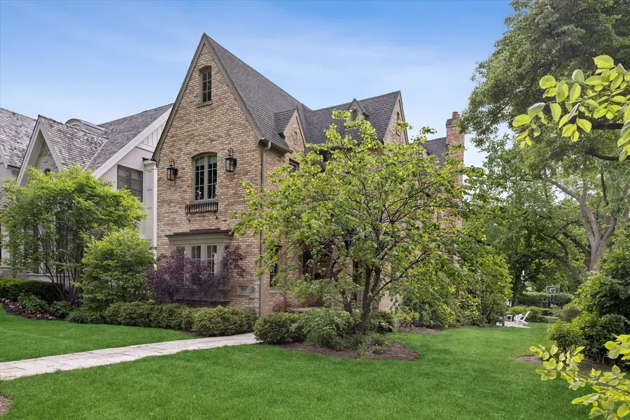 704 S Lincoln Street, Hinsdale, IL 60521 - #2