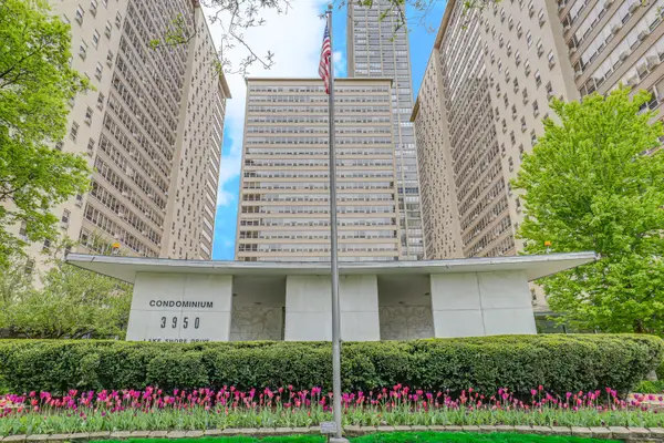 3950 N Lake Shore Drive #1100A, Chicago, IL 60613