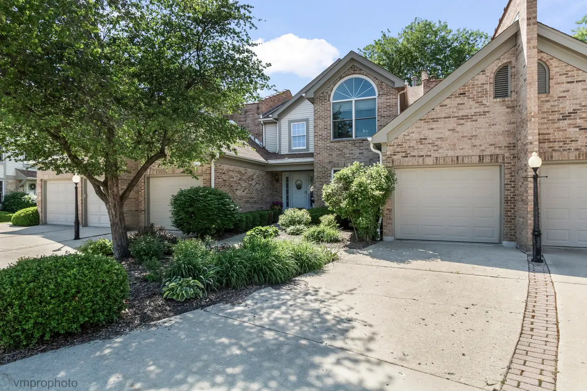 1916 W Ashbury Lane, Inverness, IL 60067 - #1