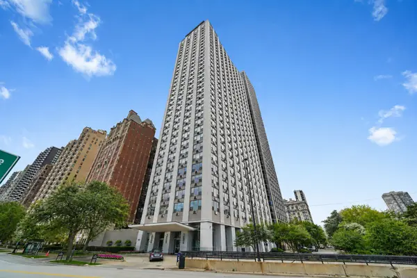 1550 N Lake Shore Drive #23E, Chicago, IL 60610