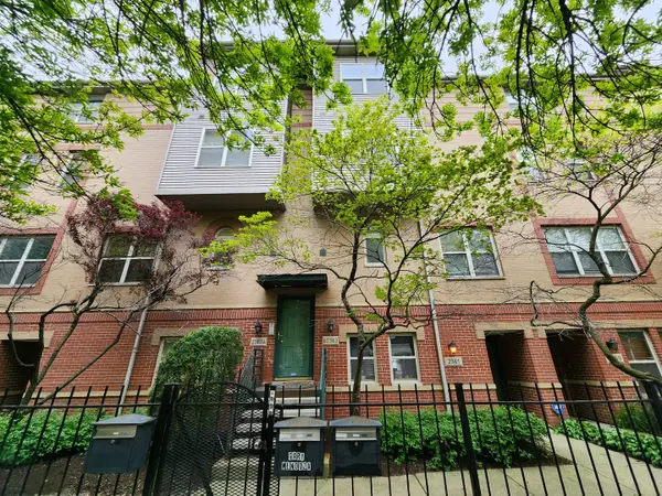 2363 E 70th Place #B, Chicago, IL 60649