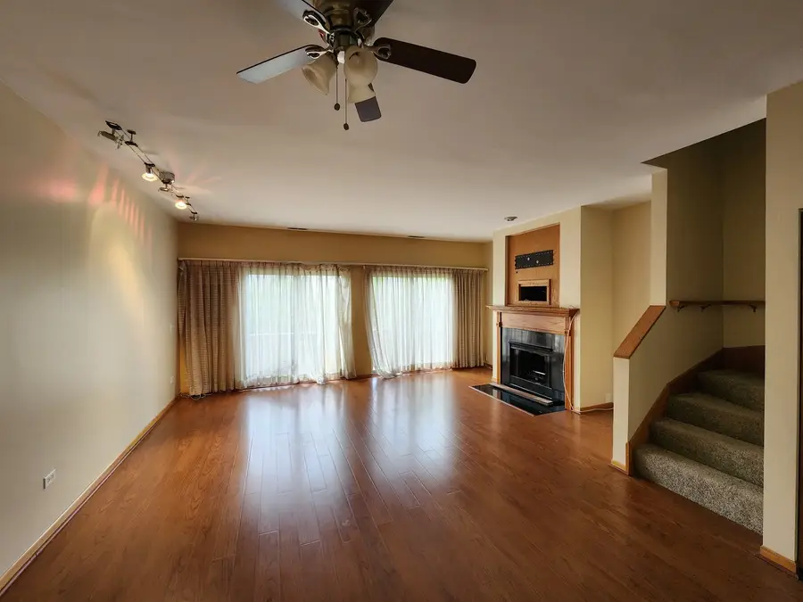 2363 E 70th Place #B, Chicago, IL 60649 - #2