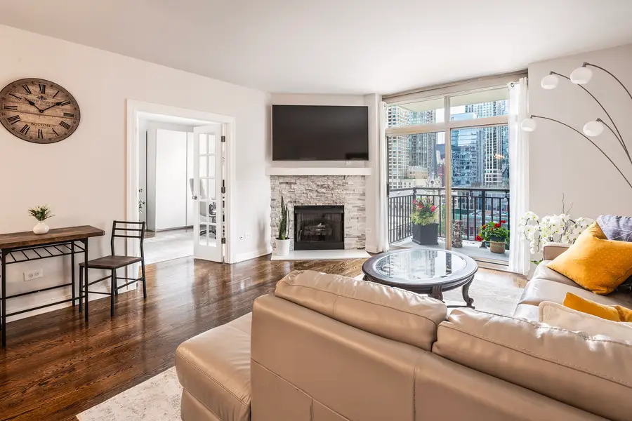 21 W Chestnut Street #1206, Chicago, IL 60610 - #3