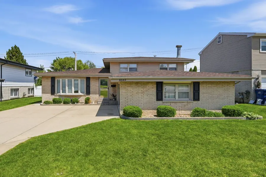 8549 Blue Ridge Avenue, Hickory Hills, IL 60457 - #2