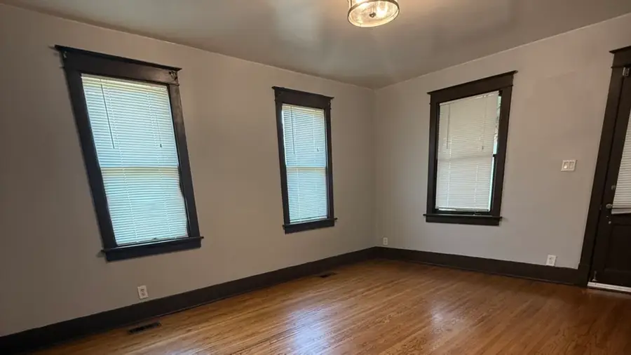 301 N May Street, Aurora, IL 60506 - #3