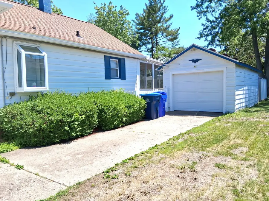 619 Dewey Avenue, Kewanee, IL 61443 - #3