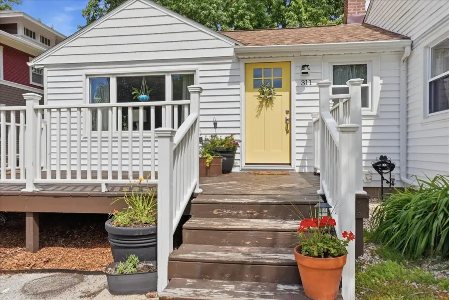 311 S 2nd Avenue, Chenoa, IL 61726 - #3