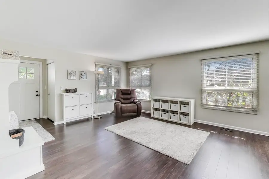 7044 Yorkshire Drive, Woodridge, IL 60517 - #2