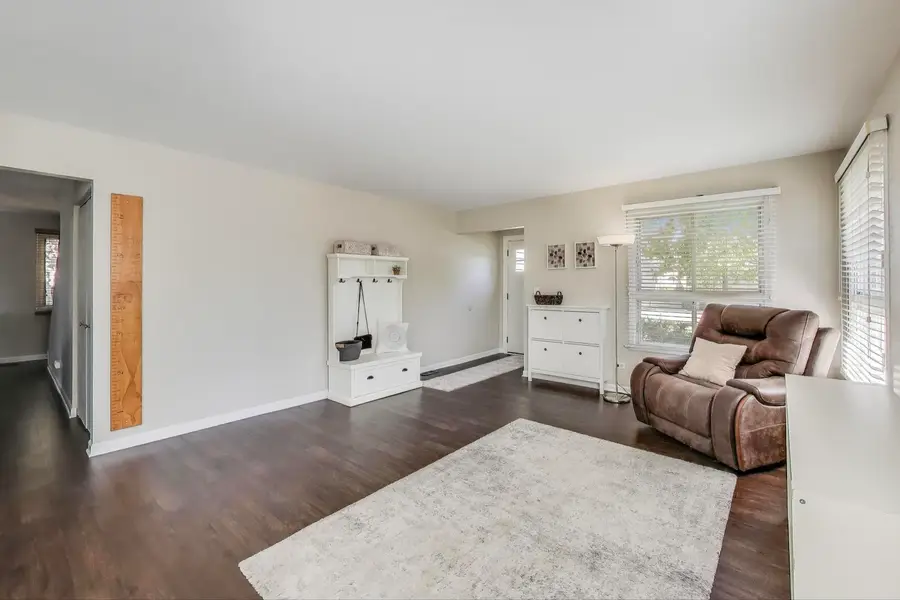 7044 Yorkshire Drive, Woodridge, IL 60517 - #3
