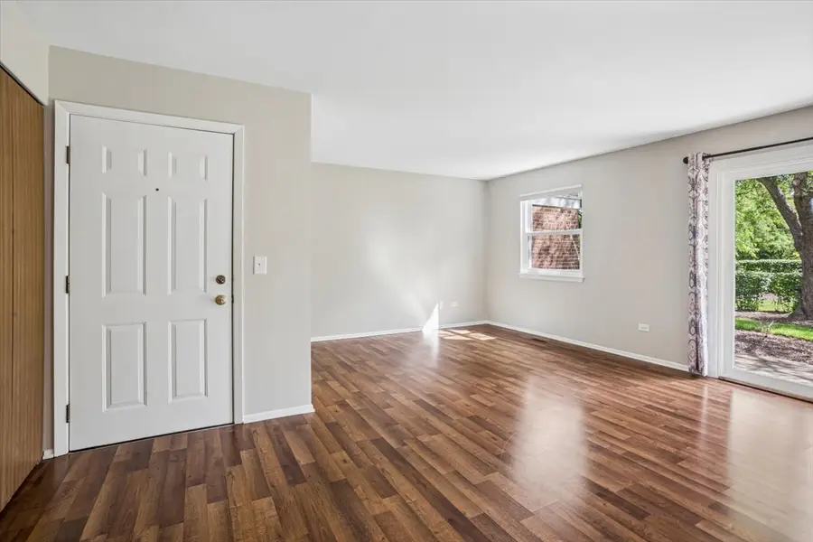 33 Ashburn Court #B, Schaumburg, IL 60193 - #3
