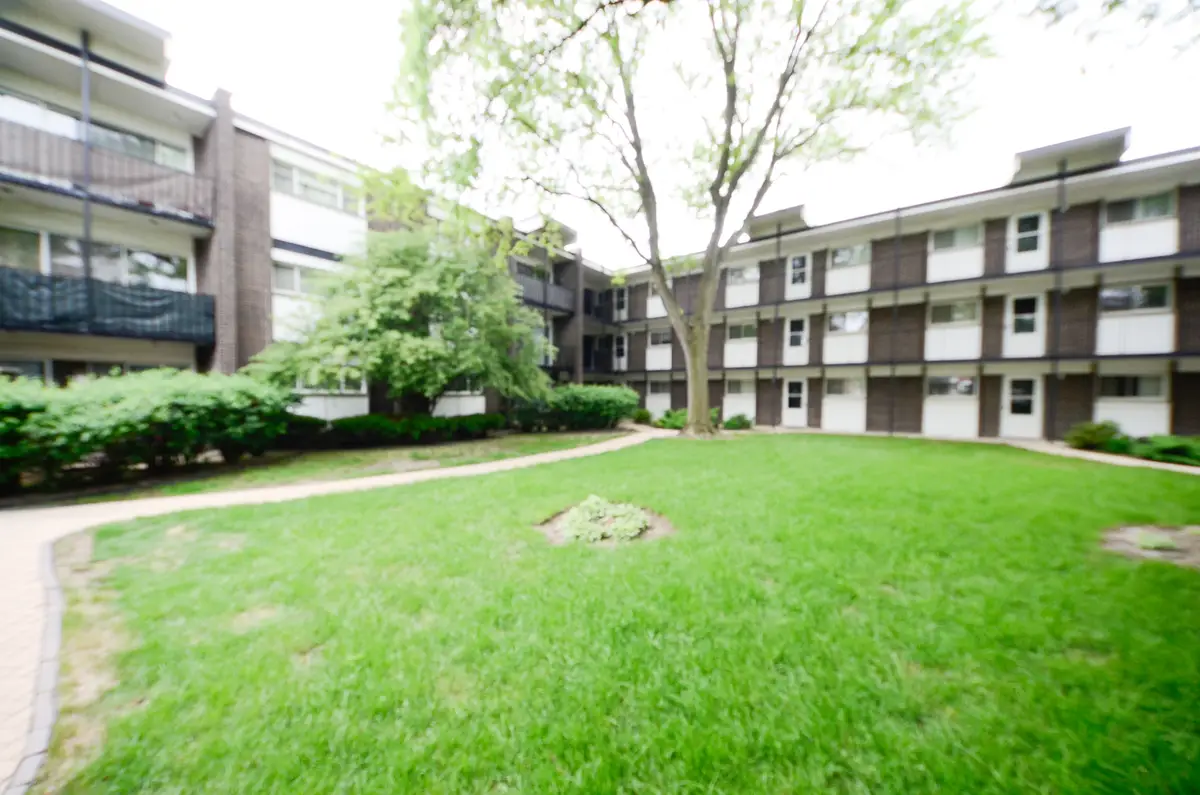 4718 Russett Lane #104, Skokie, IL 60076 - #1