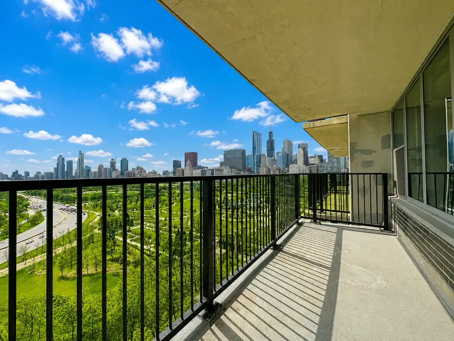 400 E Randolph Street #2101, Chicago, IL 60601 - #3