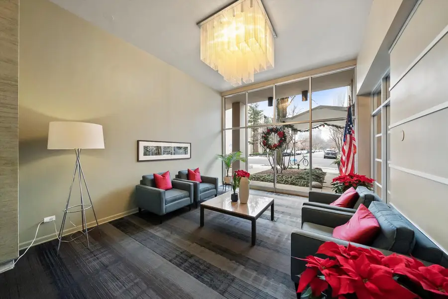 555 W Cornelia Avenue #1401, Chicago, IL 60657 - #3
