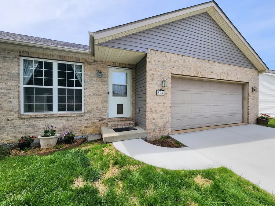 505 Cottonwood Street, Albers, IL 62215 - #3