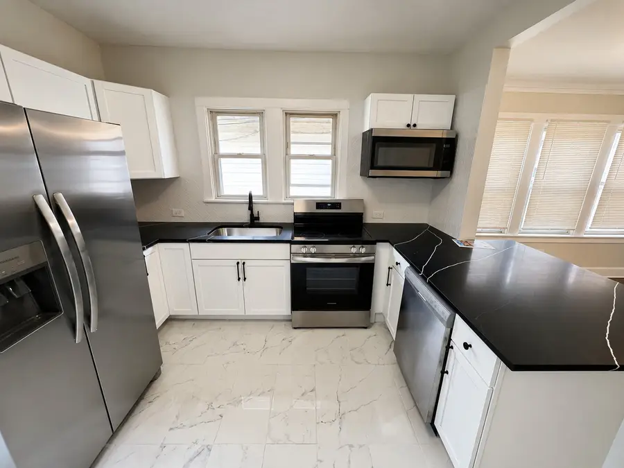 10213 S Yale Avenue, Chicago, IL 60628 - #3