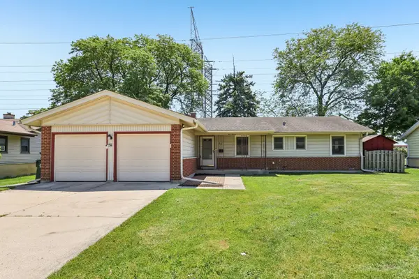 511 Walnut Lane, Elk Grove Village, IL 60007
