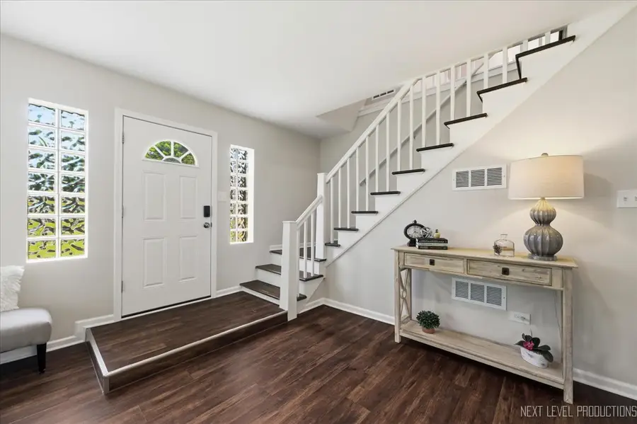 10155 Ivanhoe Avenue, Schiller Park, IL 60176 - #2