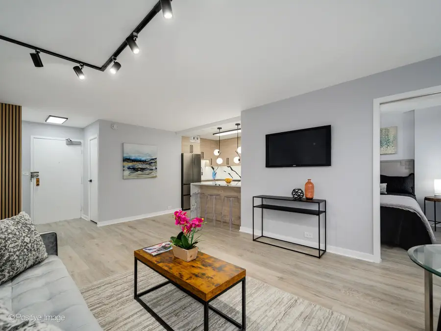 3550 N Lake Shore Drive #806, Chicago, IL 60657 - #3