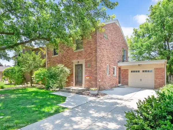 812 S Madison Avenue, La Grange, IL 60525