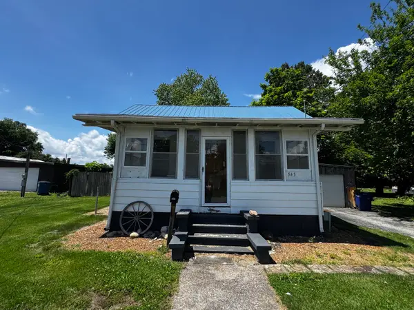 545 N Division Street, Duquoin, IL 62832