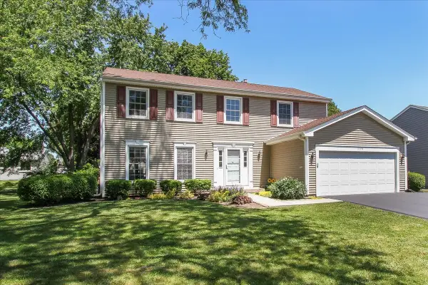 1179 Hanover Drive, Batavia, IL 60510