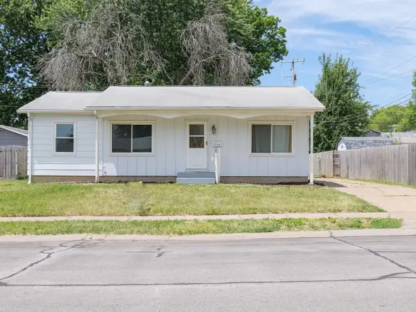 3506 Somerset Drive, Bettendorf, IA 52722