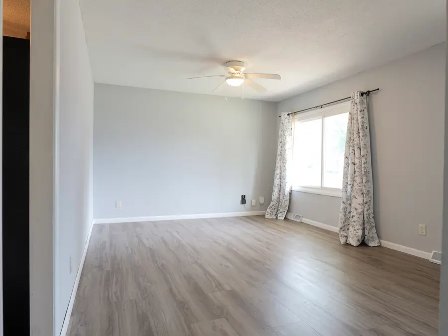 3506 Somerset Drive, Bettendorf, IA 52722 - #3