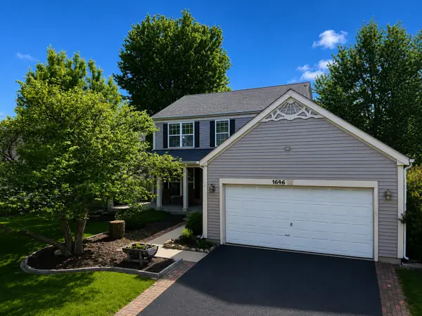1646 Gleneagle Drive, Carpentersville, IL 60110