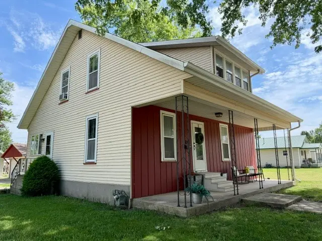 109 4th Avenue, Mendota, IL 61342 - #2