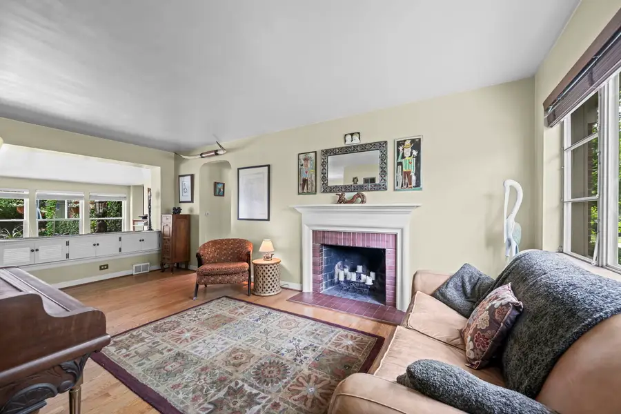 215 N Lincoln Lane, Arlington Heights, IL 60004 - #2